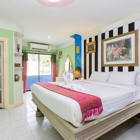 Barefoot Hotel Kalim Beach Front Patong Exterior photo