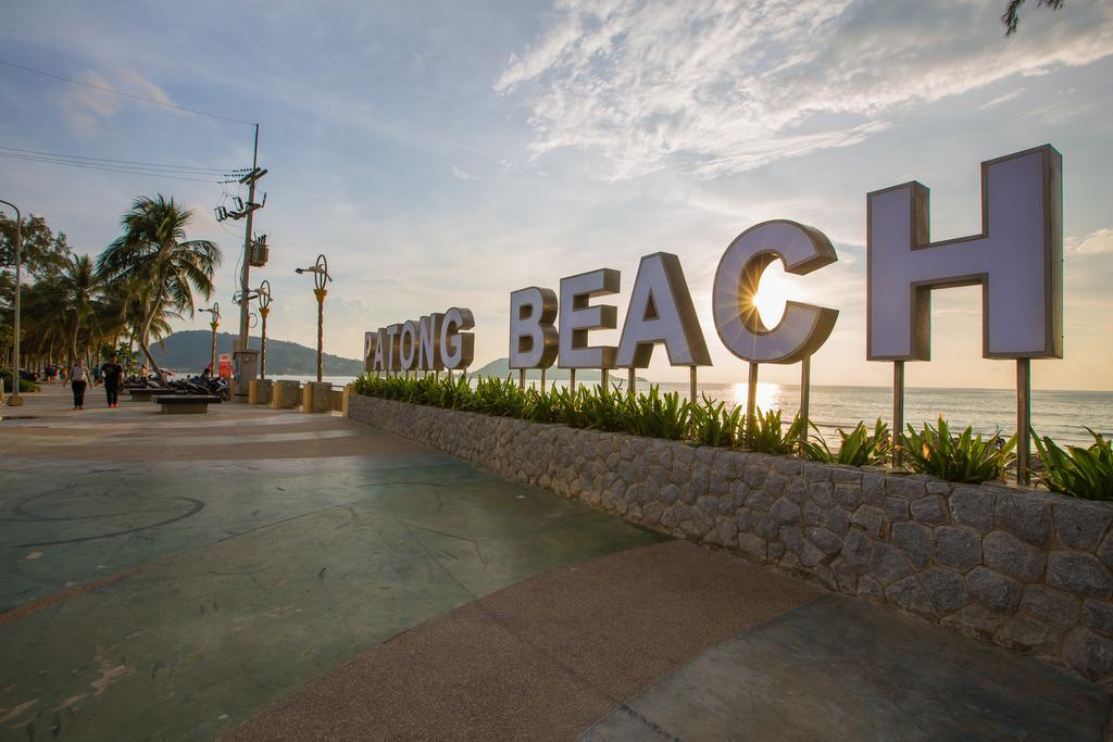 Barefoot Hotel Kalim Beach Front Patong Exterior photo