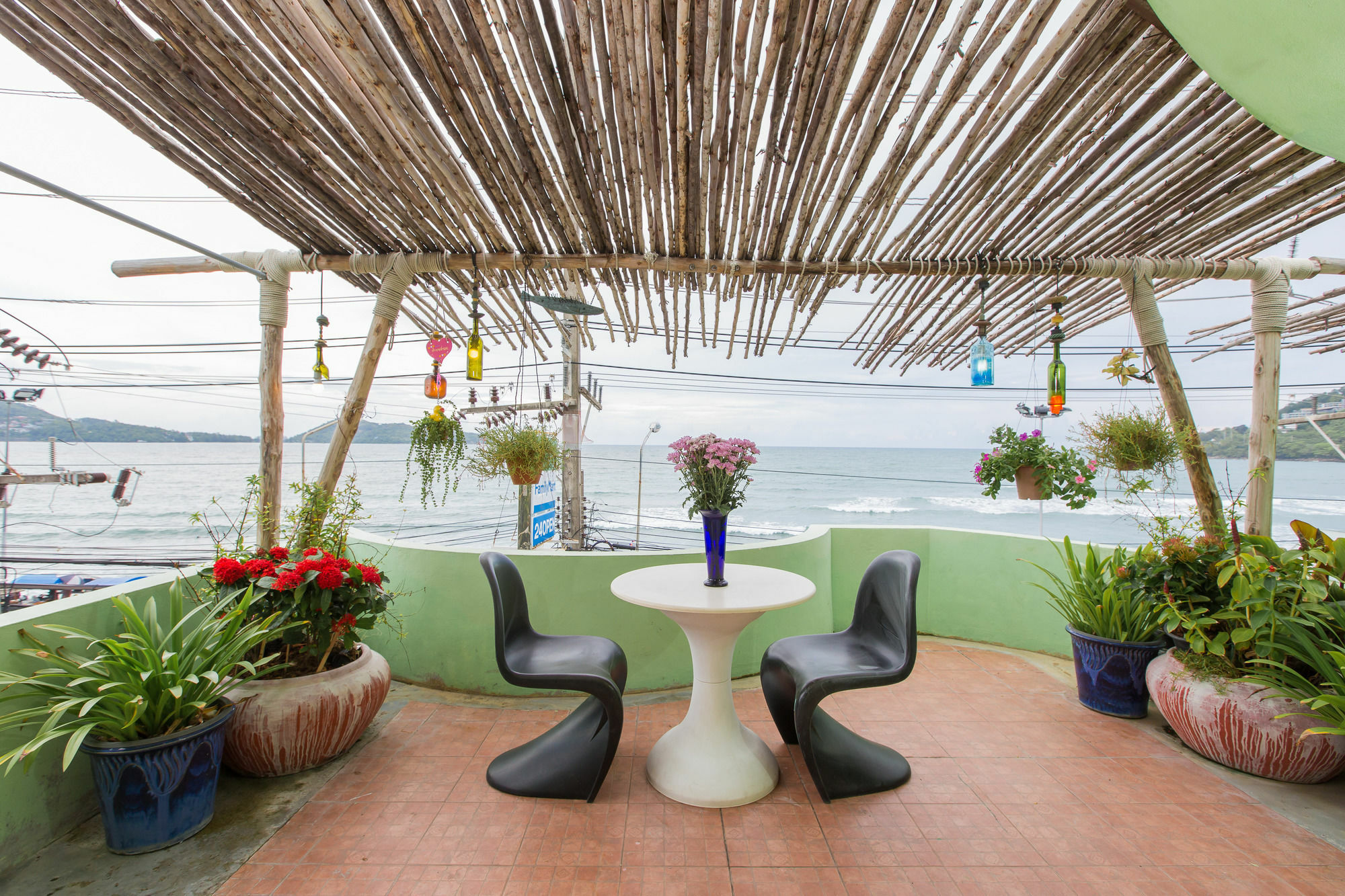 Barefoot Hotel Kalim Beach Front Patong Exterior photo