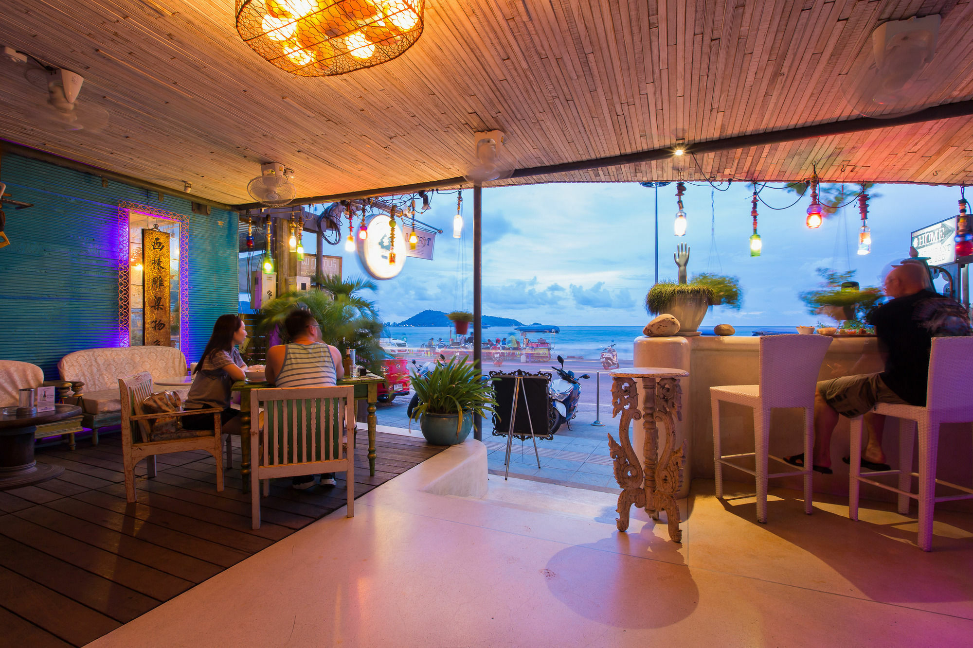 Barefoot Hotel Kalim Beach Front Patong Exterior photo