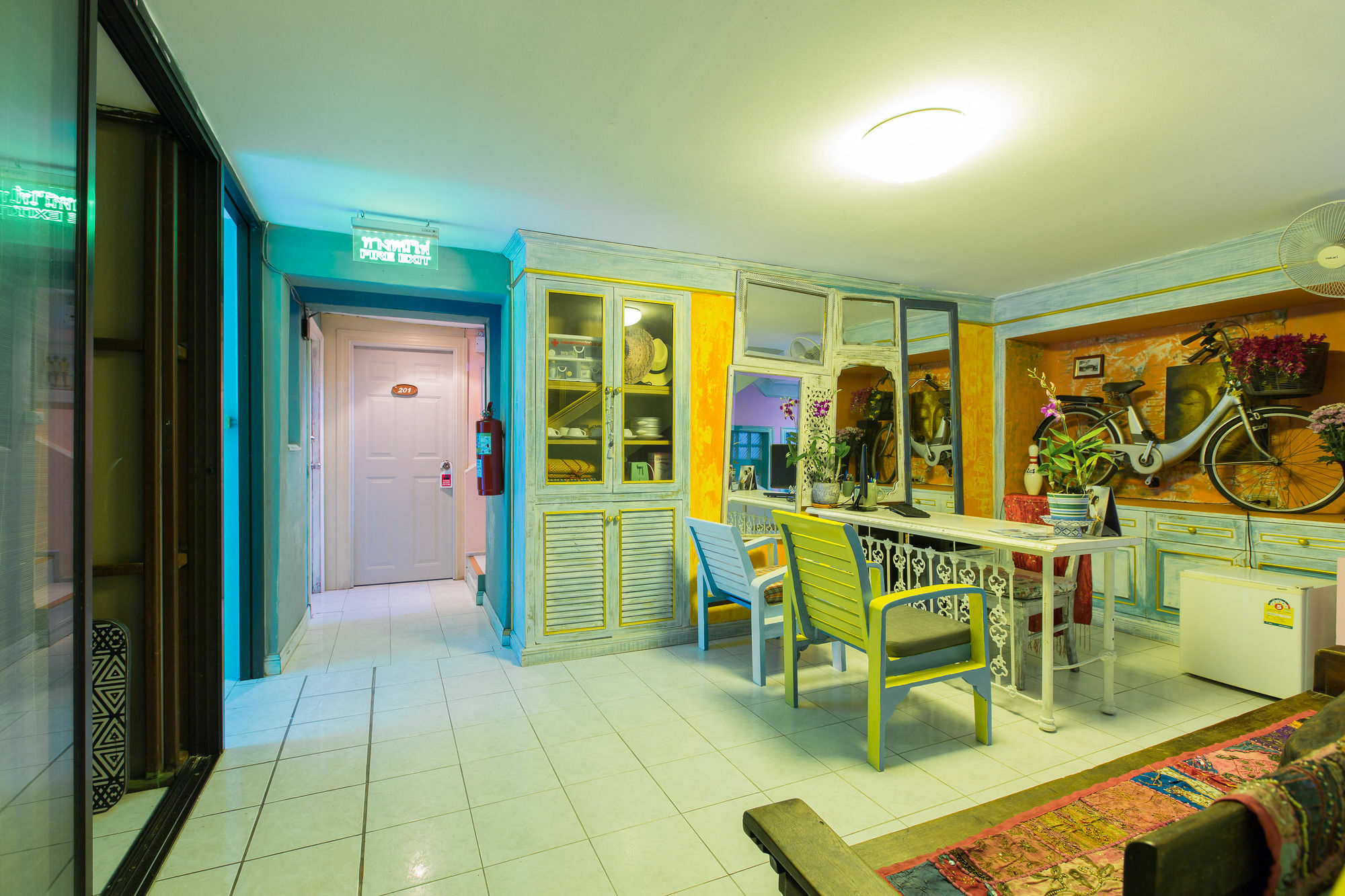 Barefoot Hotel Kalim Beach Front Patong Exterior photo